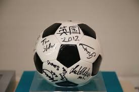 跟队记者：VAR竟然认为米兰对阵帕尔马时的点球是萨56的犯规